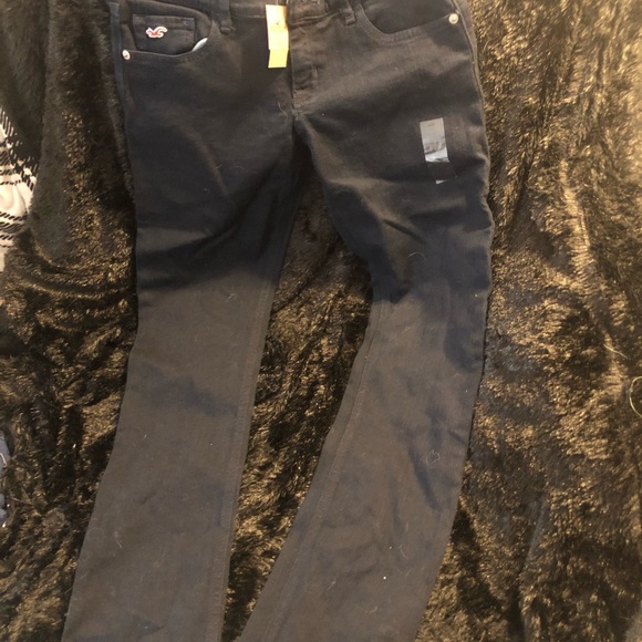 New hollister jeans - Picture 2 of 2